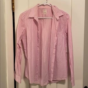 Gap fitted boyfriend button up, pink and white.